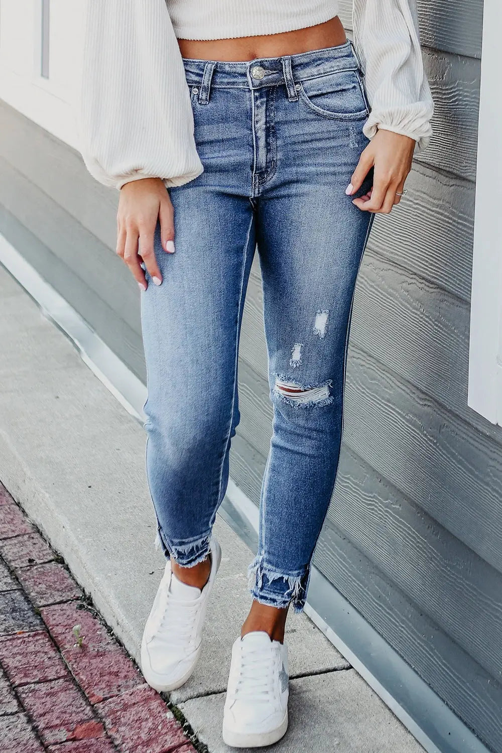 Raw Hem Distressed Jeans with Pockets Trendsi